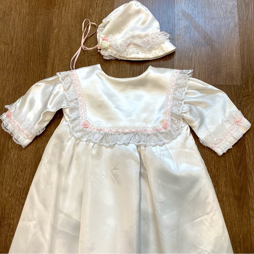 Little Girls Christening Gown Cover & Bonnet with Lace Trim Pink Rose Accents - Picture 5 of 14